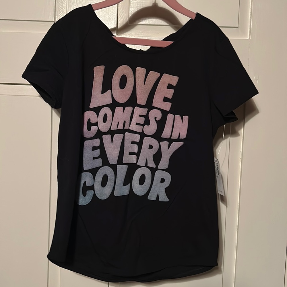 NWT Old Navy Love comes in every color T-shirt
